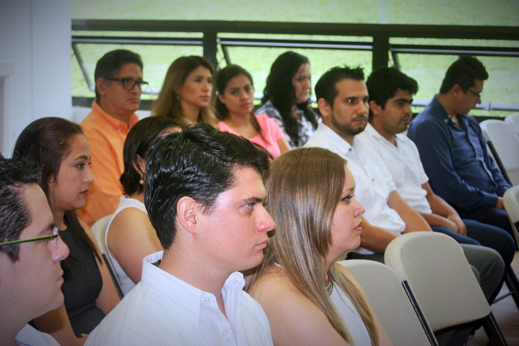 brindis-de-clausura-de-diplomados_02