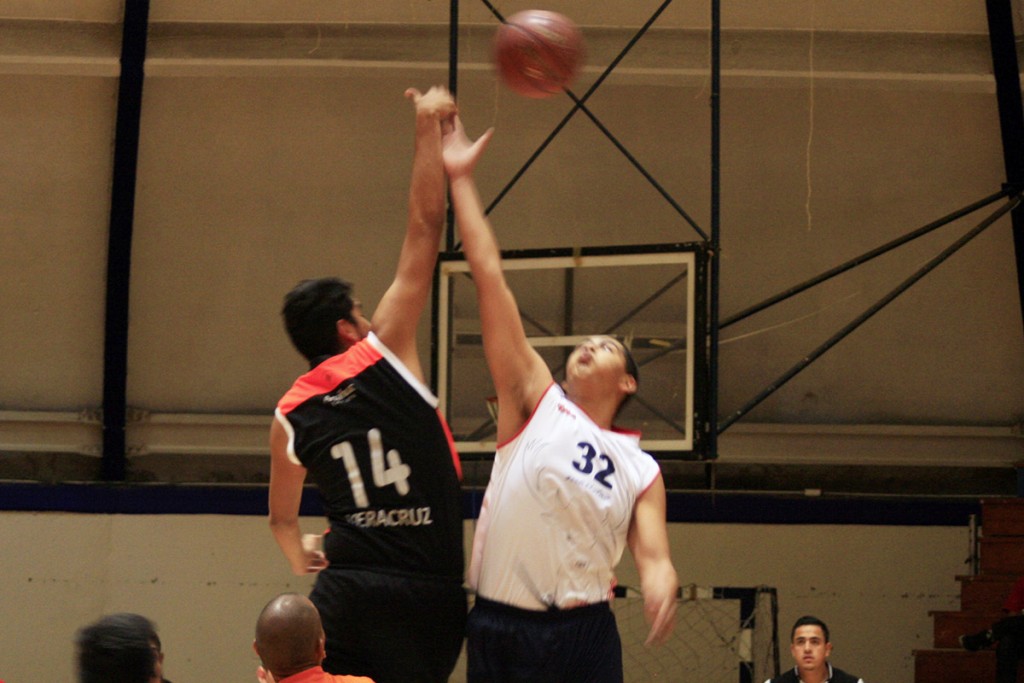 tercer-partido-en-la-liga-abe-de-basquetbol-varonil_03