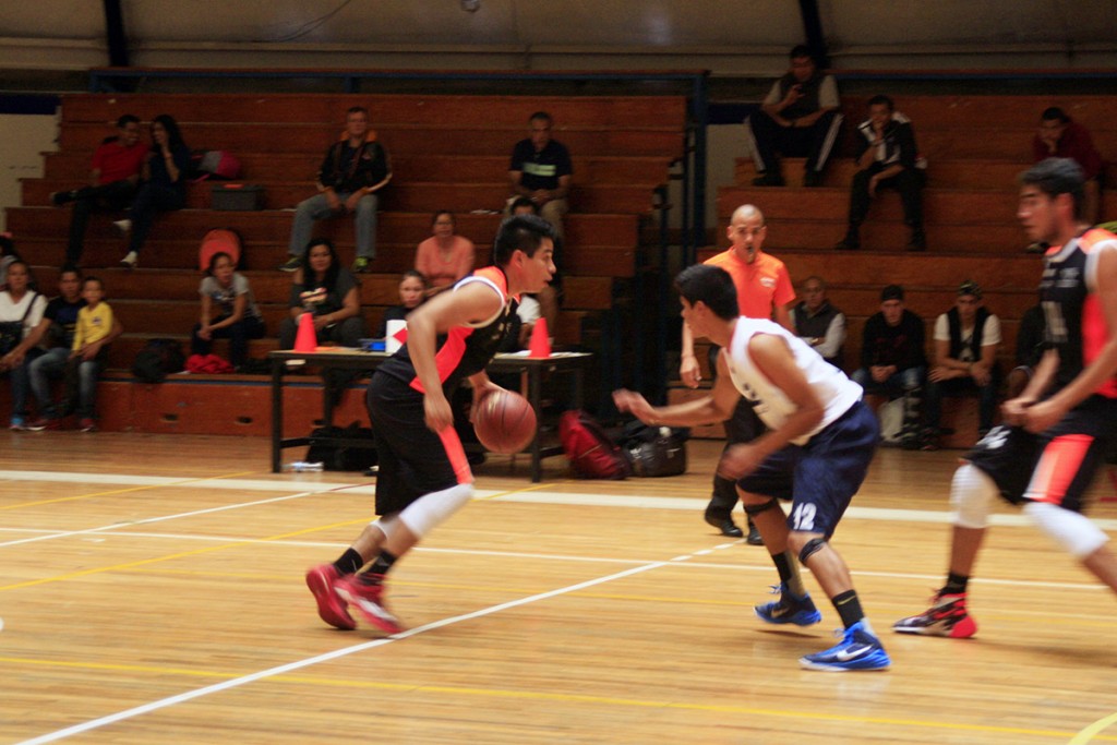 tercer-partido-en-la-liga-abe-de-basquetbol-varonil_05