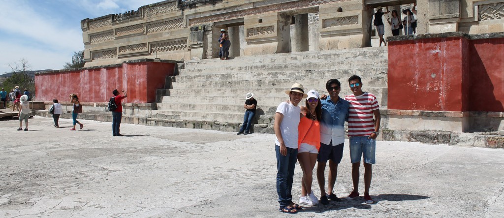 alumnos-turismo-visitan-oaxaca_01