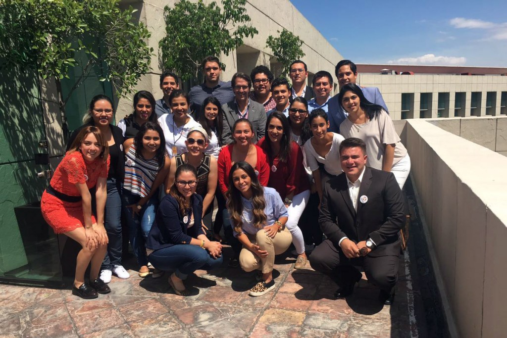 grupo-vertice-visita-senado-teleton_06