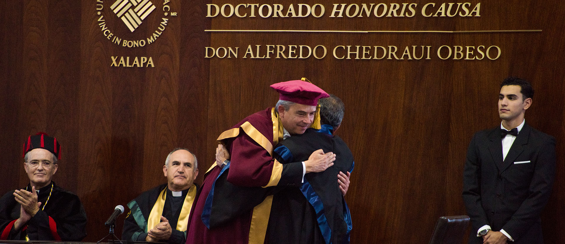 doctorado-honoris-causa_02