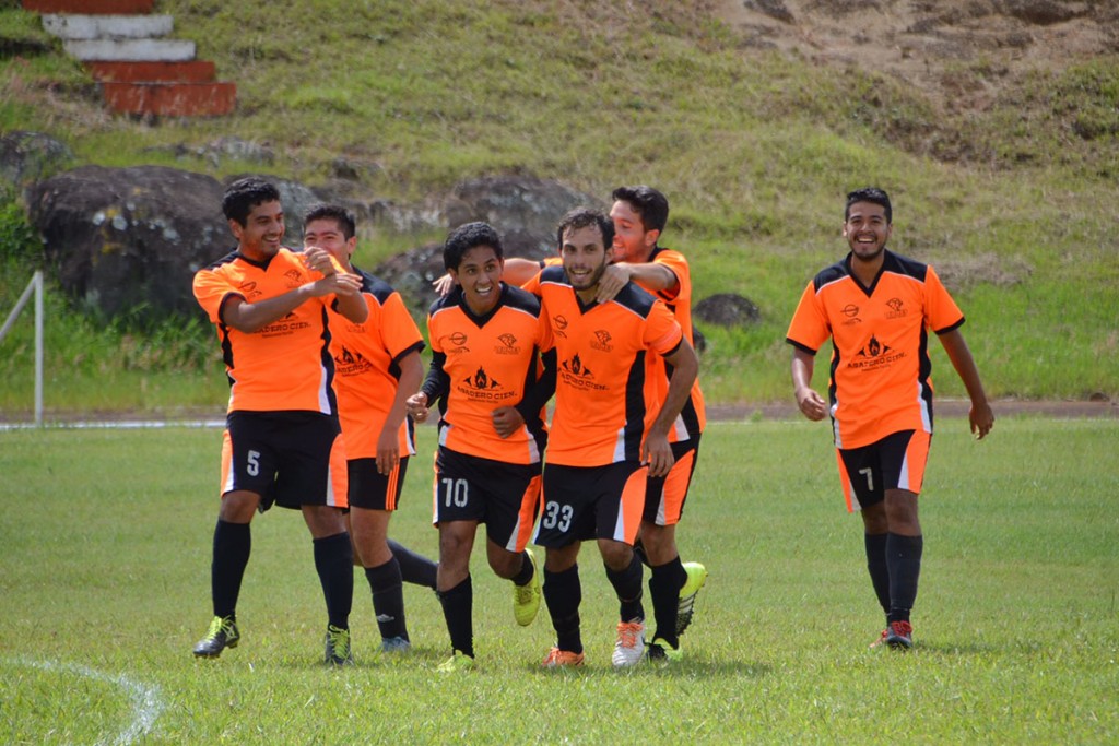 leones-soccer-vs-uap_07