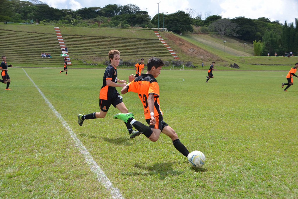 leones-soccer-vs-uap_09