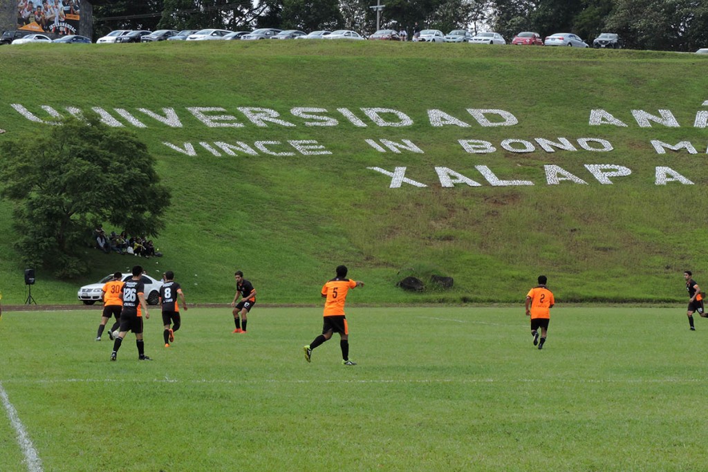 leones-soccer-vs-uap_13