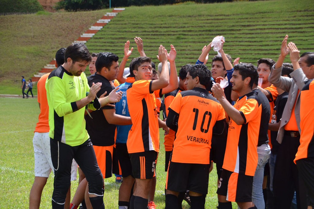 leones-soccer-vs-uap_16