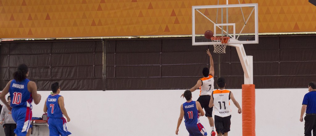 leones-vs-lasalle_01