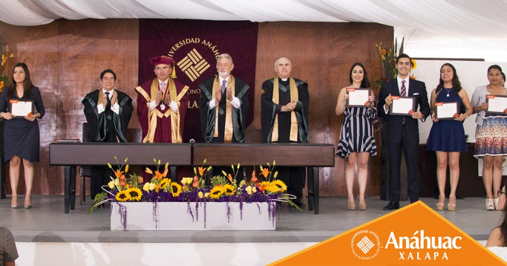 ceremonia-premios-excelencia-academica-febrero-2017_fbtw