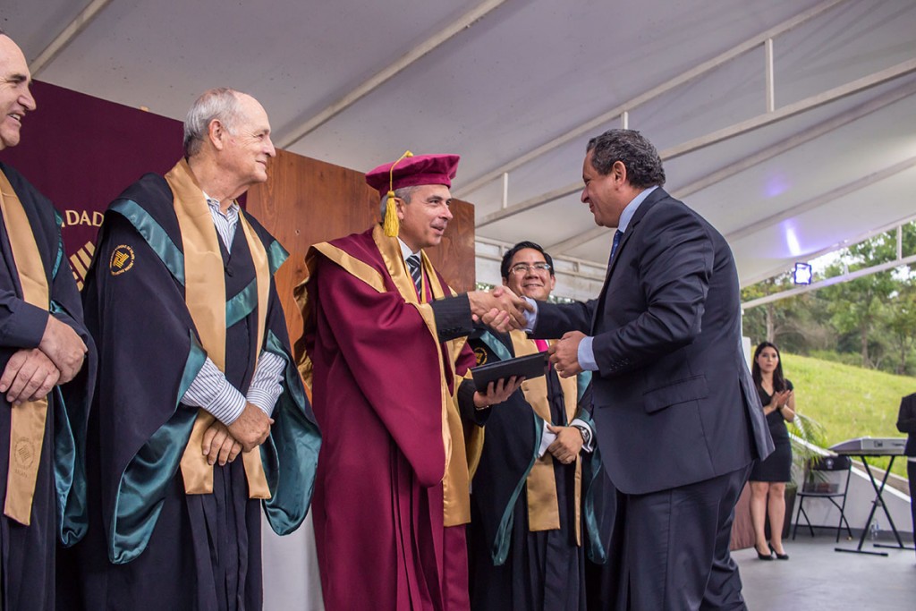 ceremonia-premios-lux-et-veritas-ser-anahuac-2017_09