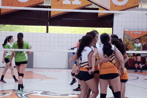 Inicia la actividad en Voleibol Anáhuac