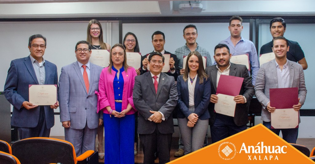 clausura-diplomado-finanzas-2018_fbtw