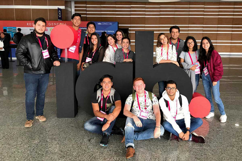 alumnos-mercadotecnia-visitan-iab-conecta-2019-cdmx_03