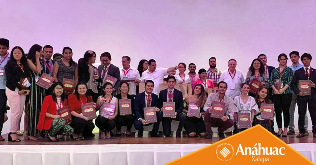 premiacion-congreso-investigacion-financiera-fimef_fbtw