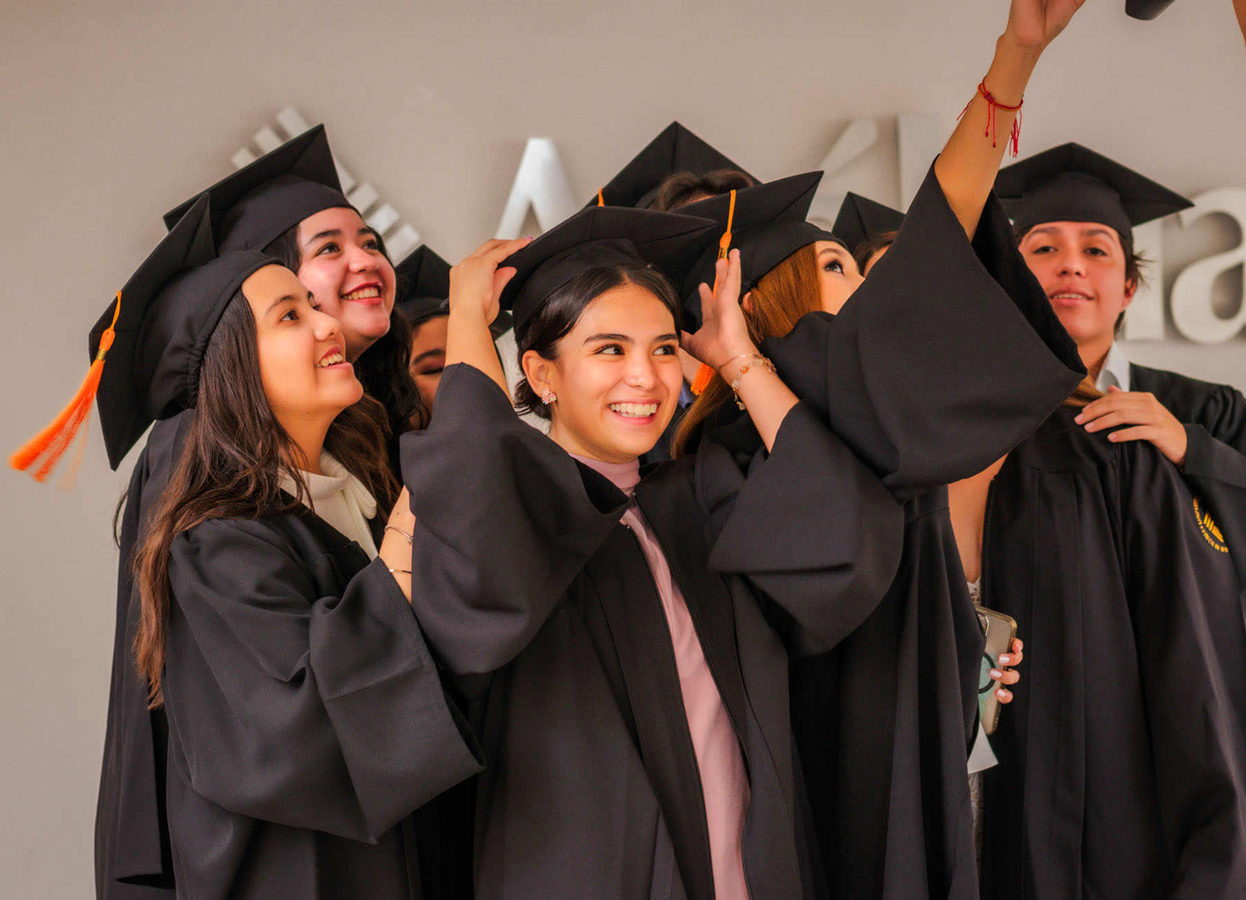 1 / 5 - Ceremonia de Graduación de la Generación Fundadora: Galería