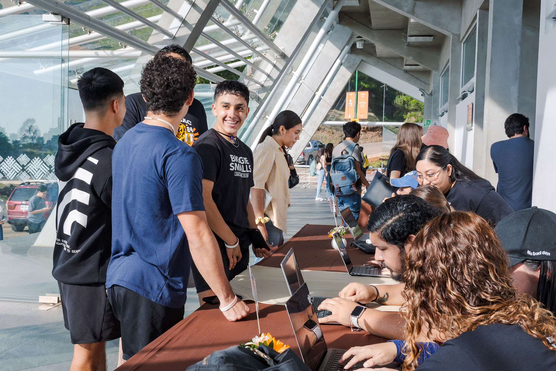 1 / 5 - BIU 2024: Bienvenida a una Nueva Generación de Alumnos Anáhuac